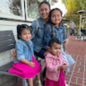 Meet your Posher, Iris